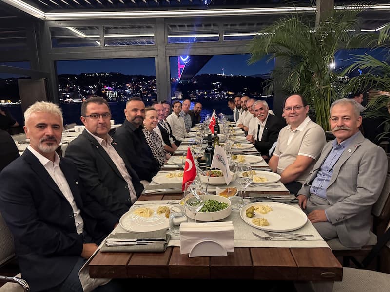 C L C C R T R E D E R4