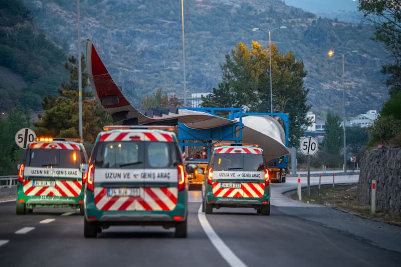 Hareket Türkiye’nin En Uzun Rüzgar Türbini Kanatlarını Taşıdı (5)