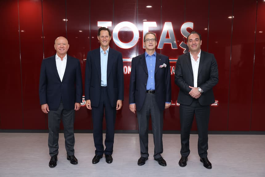 Levent Çakıroğlu John Elkann Ömer M. Koç Antonio Filosa