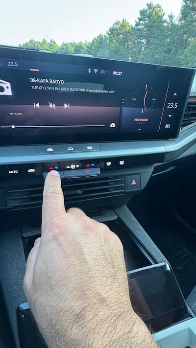 Opel Grandland Havalandırma Butonlar