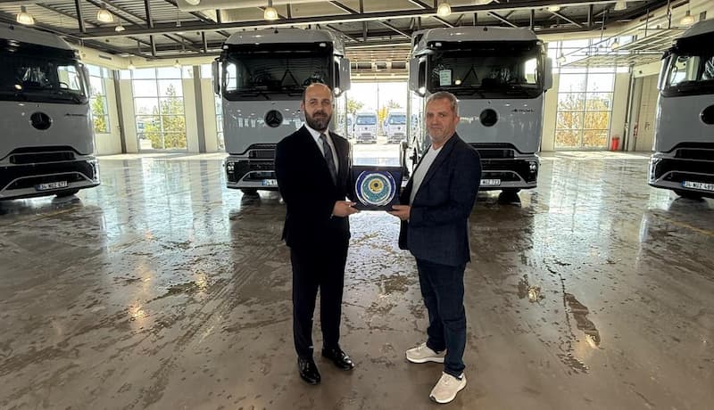 Solmaz Mercedes3