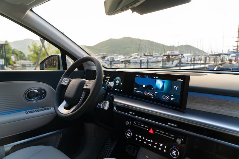 1762435422 I O N I Q 9