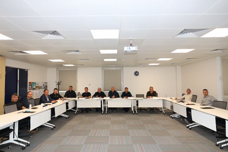 Mercedes Benz Türk, Eğitmen Kaptanlarla Bir Araya Geldi 3