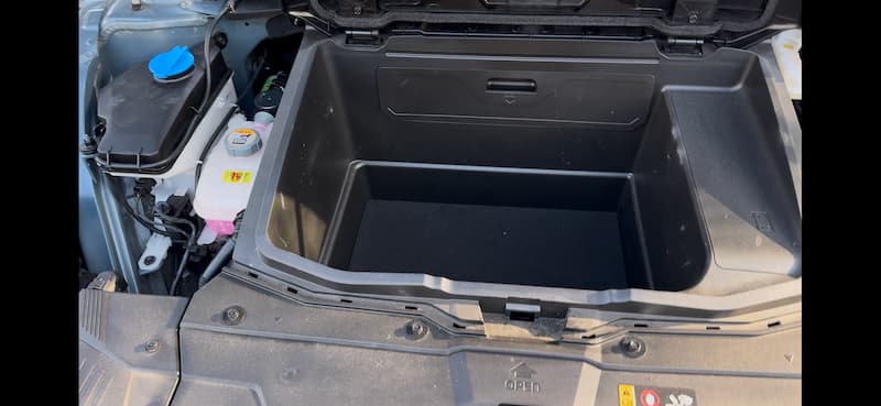 Hyundai Ioniq On Bagaj