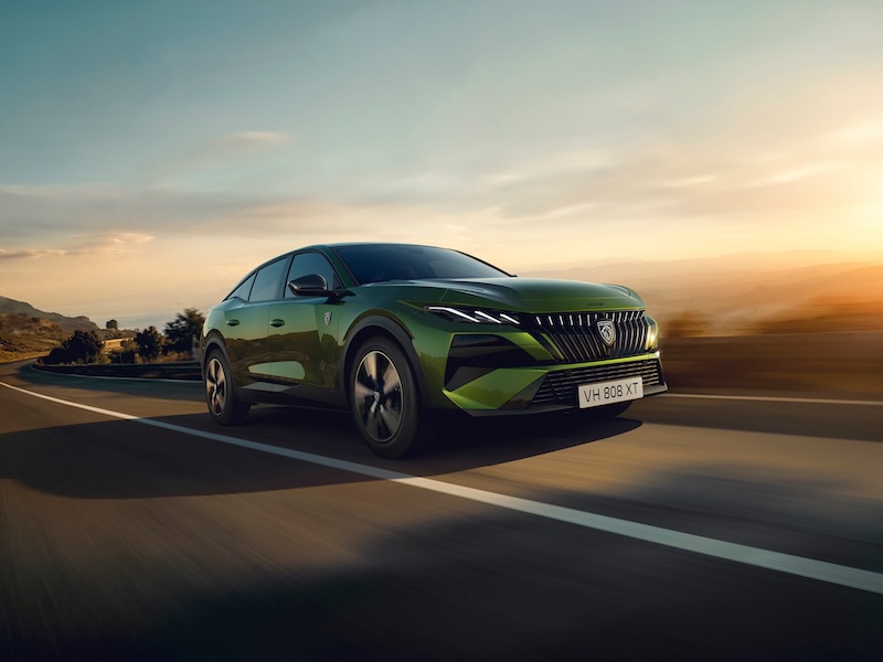 Yeni̇ Peugeot 408 2