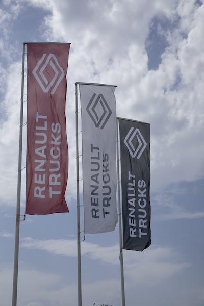1771933137 Renault Trucks 1