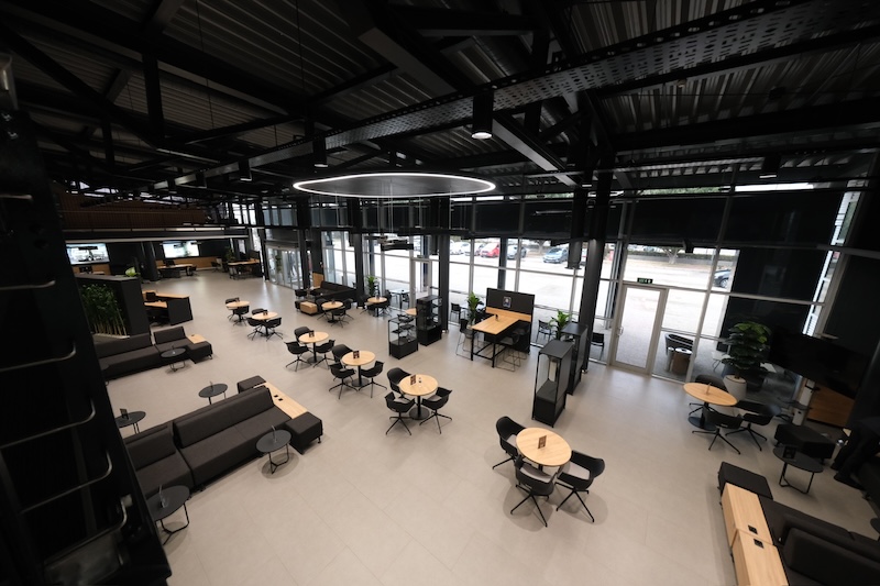 Mercedes Benz Türk Aksaray Müşteri Merkezi Yenilenen Yüzüyle Hizmete Açıldı 3