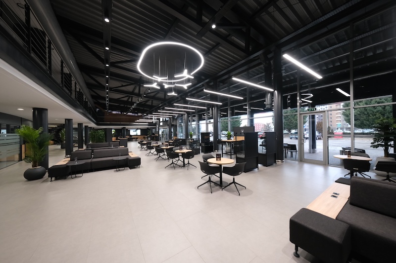 Mercedes Benz Türk Aksaray Müşteri Merkezi Yenilenen Yüzüyle Hizmete Açıldı 5