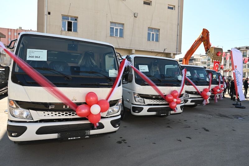 1773728811 Fuso Canter