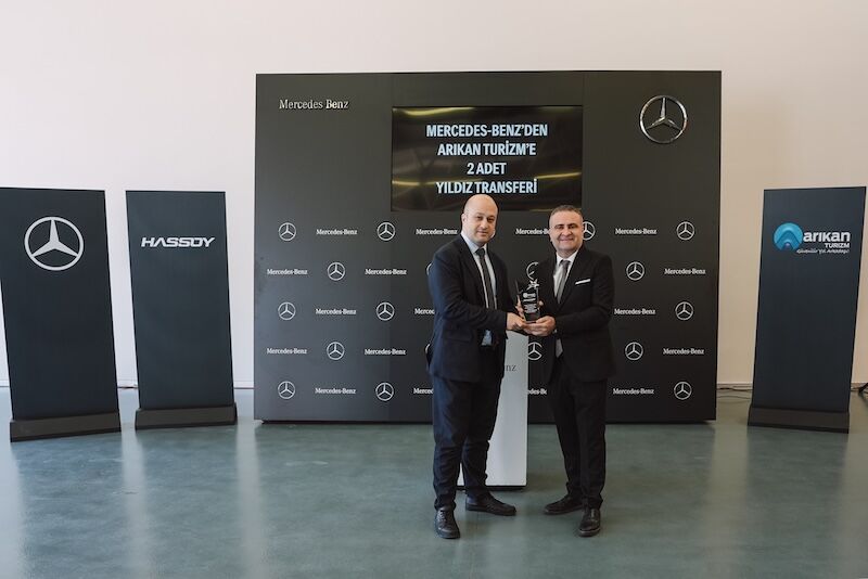 Arıkan Turizm 2 Adet Mercedes Benz Tourismo 15 2+2 Alımı Ile Filosunu Güçlendirmeye Devam Ediyor 1-1