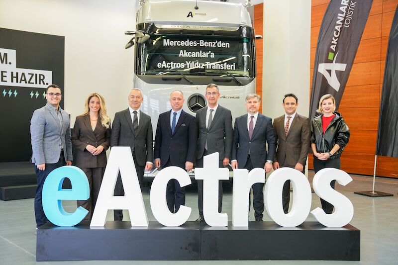 Mercedes Benz Türk’ten Akcan Holding’e Mercedes Benz Eactros 600 Ve Eactros 300 Teslimatı 4