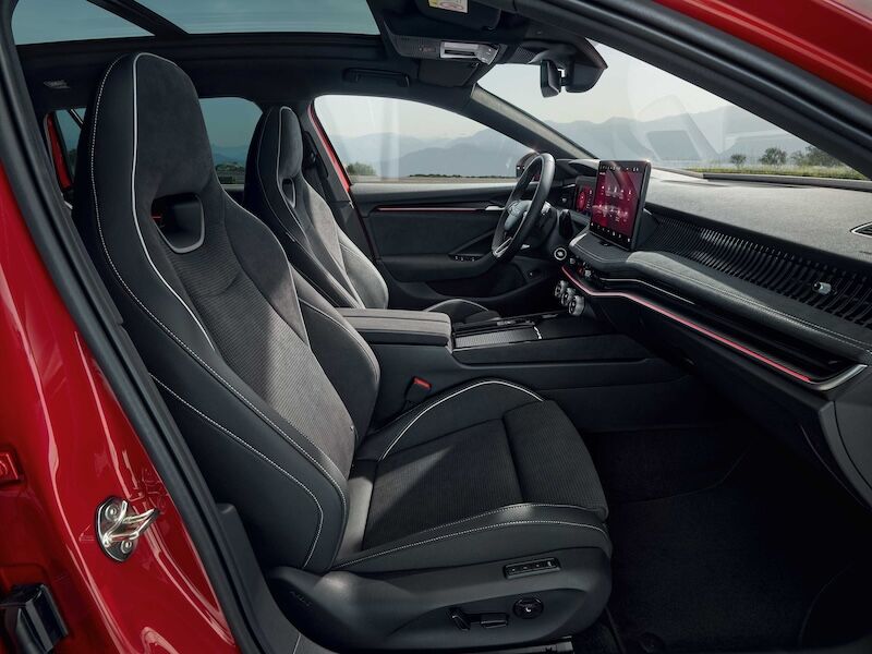 Skoda Superb Sportline (2)