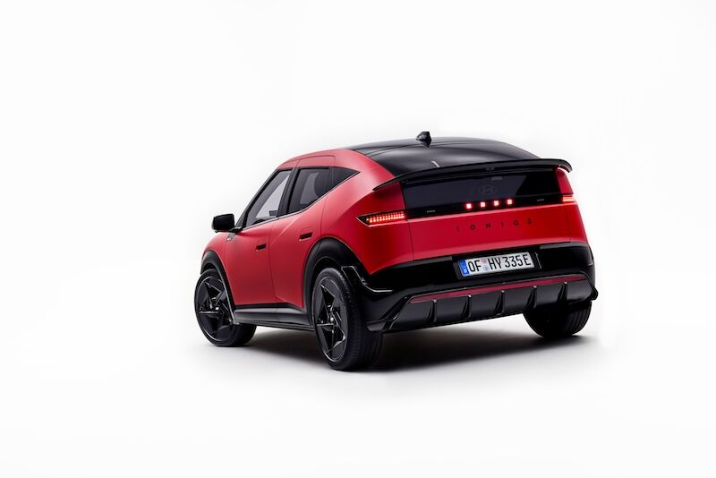 1776700719 Hyundai I O N I Q 3