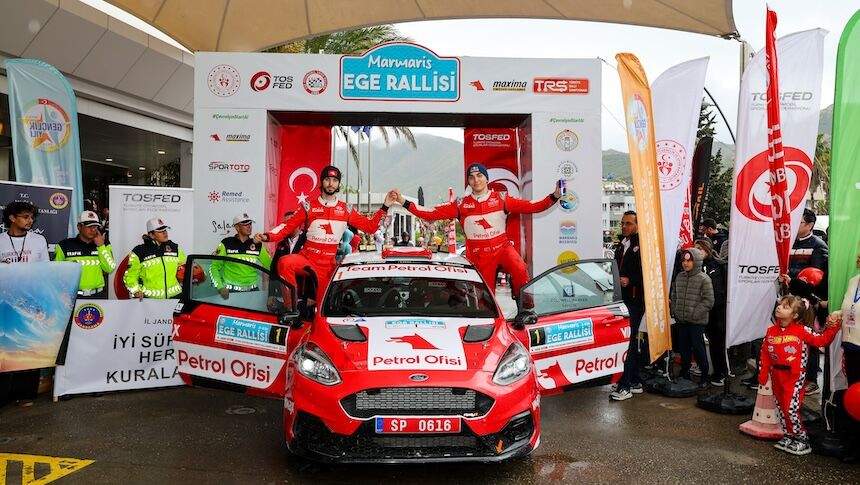 Team Petrol Ofisi Marmaris’te podyuma çıktı