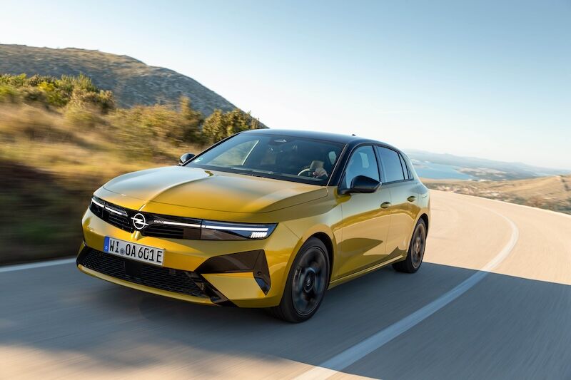 Yeni Opel Astra 3-2