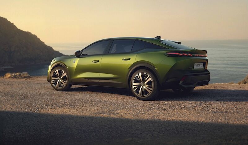 Yeni̇ Peugeot 408 1-1