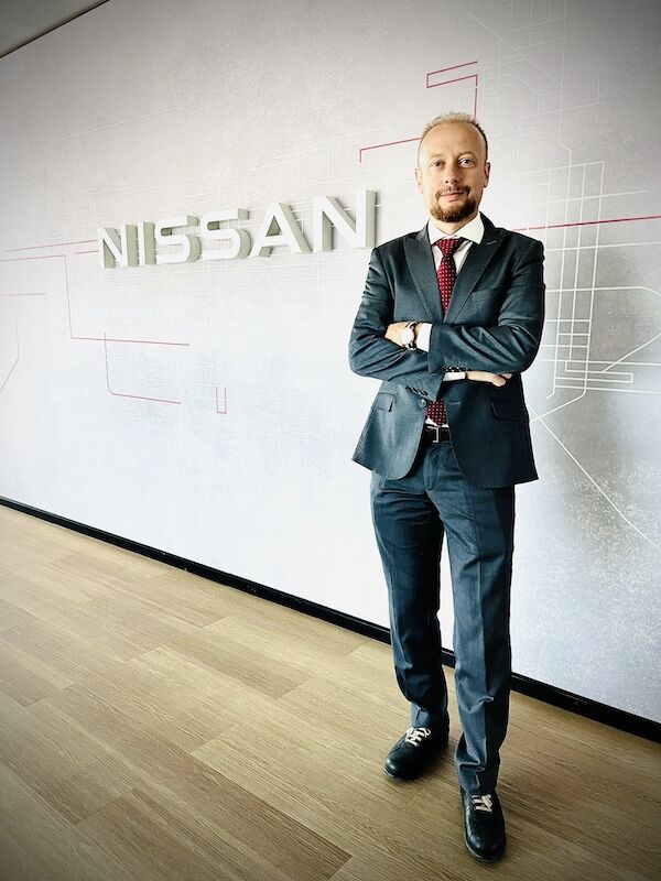 1781524524 Nissan Osman Kurt 2-2