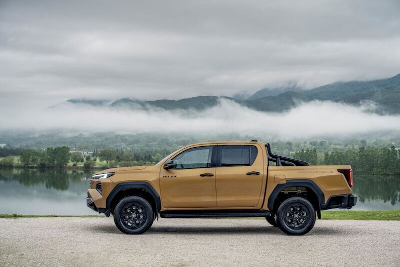Toyota Hilux Hybrid 48V (6)