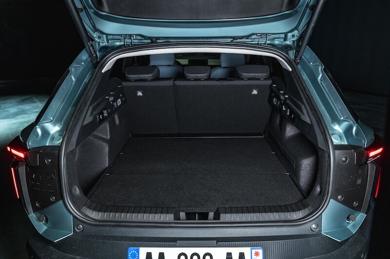 1783406377 Striker Hybrid Interieur Adrien Cortesi 15