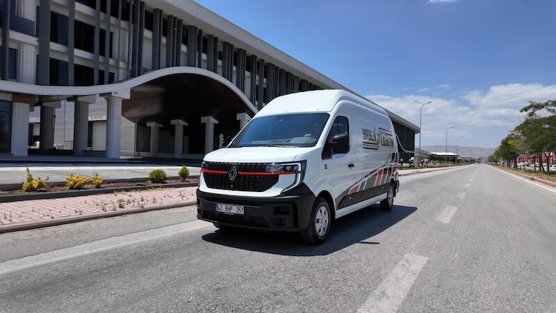 1784723028 Renault Trucks Master Red E D I T I O N Yayla Lojistik Teslimat Go Rsel 3