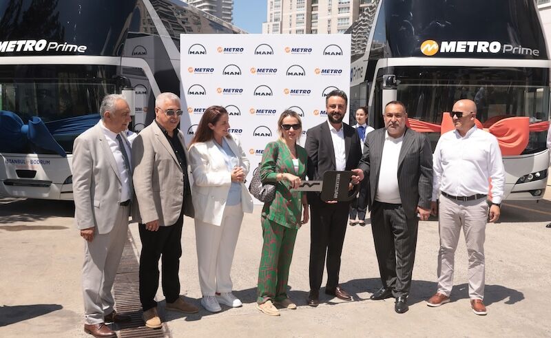 Metro Turizm Man Resimalti