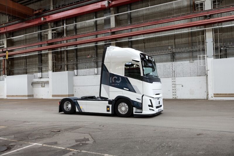 Volvo Trucks 100. Yıl Özel Seri 01