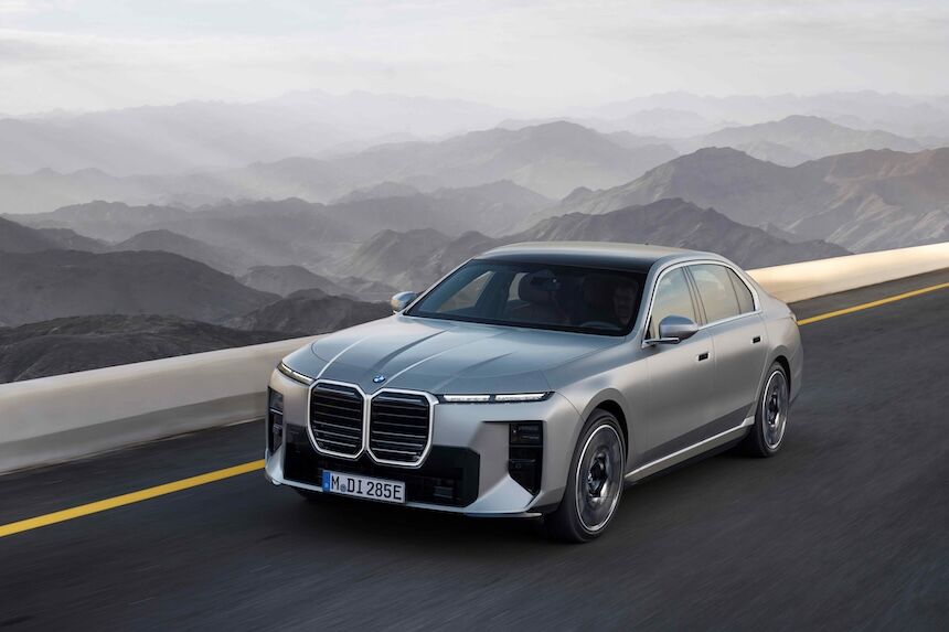 Yeni BMW 7 Serisi Neue Klasse teknolojileriyle Türkiye’de satışa sunuldu