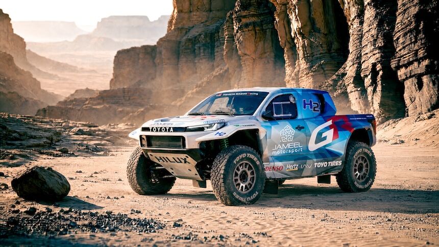 Toyota’dan hidrojen hamlesi: DKR GR FC Hilux 2027 Dakar’da yarışacak