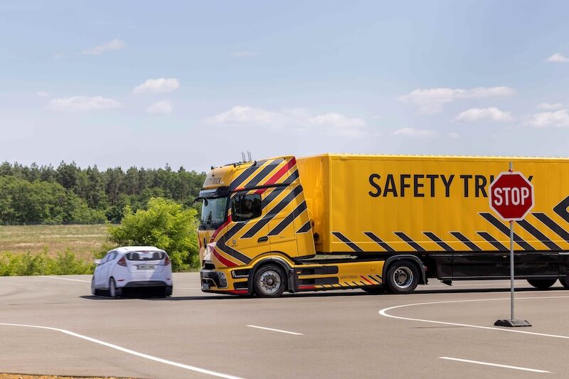 Mercedes Benz Eactros600 Safety Truck