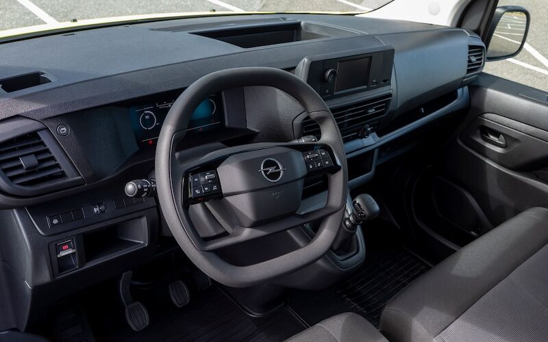 Opel Vivaro Kamyonet 3