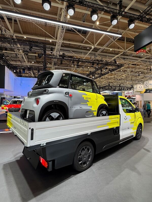 Opel Vivaro Kamyonet 5