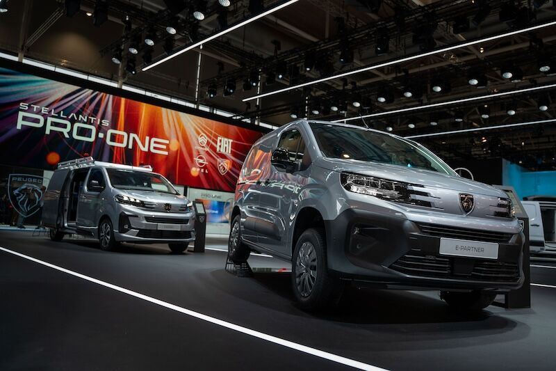 Peugeot E Partner-1