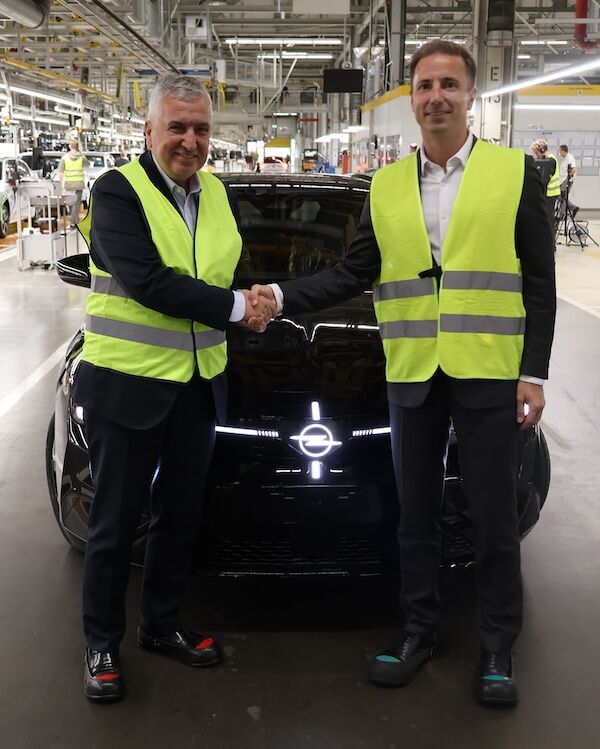 Tofaş Ceo’su Cengiz Eroldu Opel Ceo’su Florian Huettl 2
