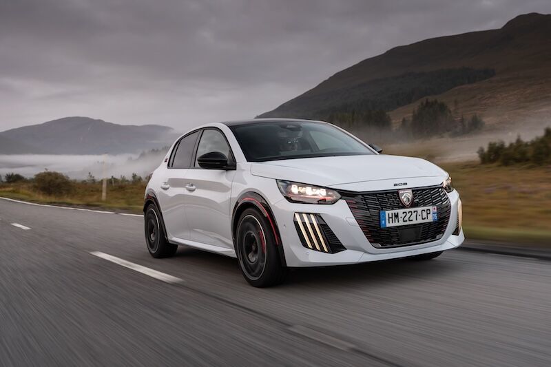 Yeni̇ Peugeot E 208 Gti 1-1