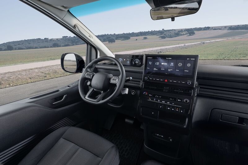 1791296302 Hyundai S T A R I A Cargo 7