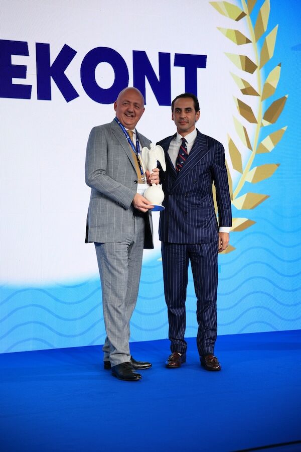 Bernard Arkas Egekont E Eugenio Grimaldi