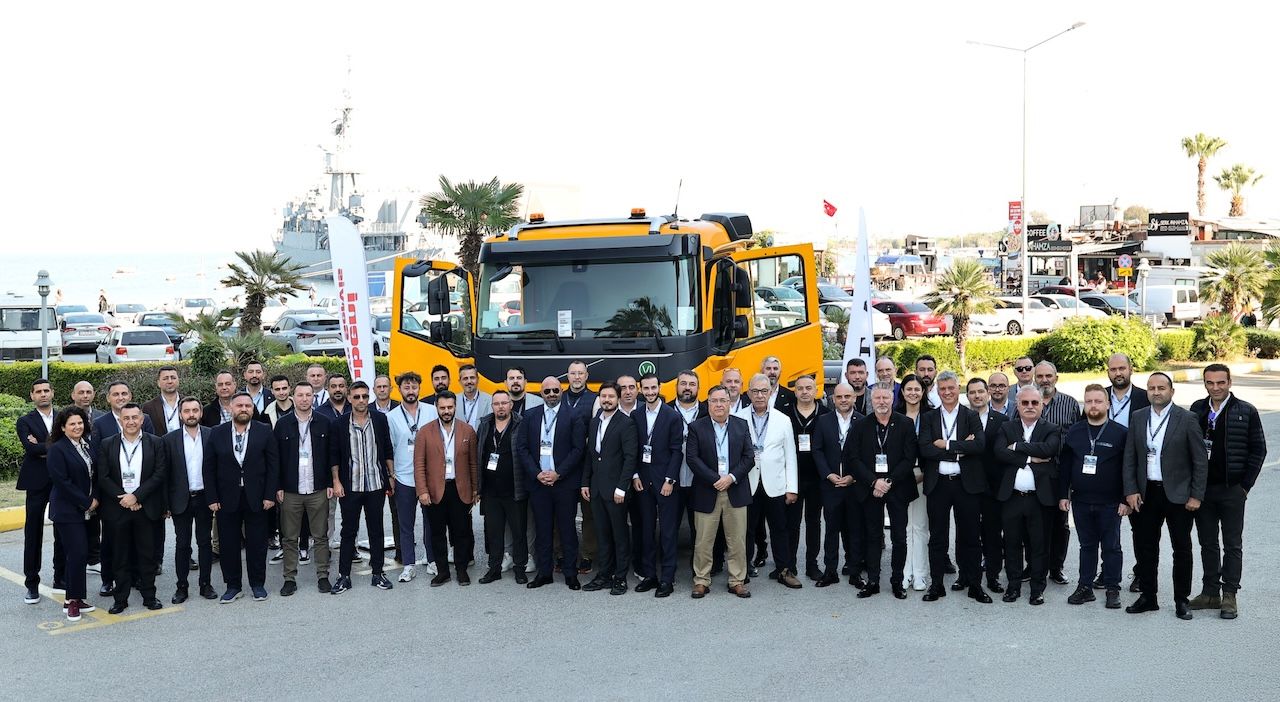 Volvo Trucks ve üstyapı üreticileri İzmir’de bir araya geldi